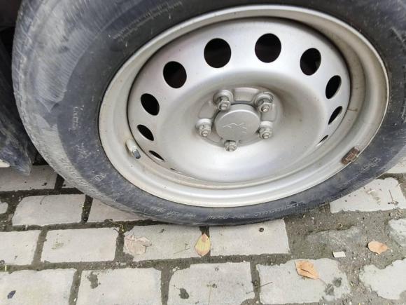 [上海·湘F] 二手五菱汽车五菱宏光PLUS2019款 1.5T 手动标准型 7座