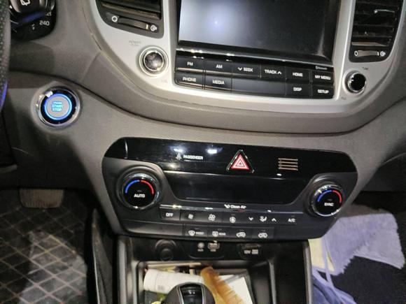 [济南·鲁A] 二手现代途胜2015款 1.6T 双离合两驱领先型