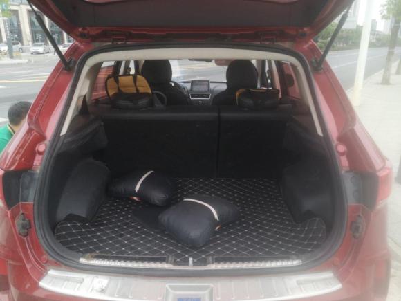 [成都·川A] 二手奔腾奔腾X402017款 1.6L 手动豪华型