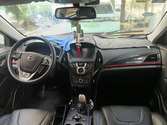 [上海·沪E] 二手比亚迪秦新能源2014款 1.5T 酷黑骑士旗舰型