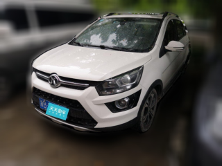 北京汽车绅宝X252015款 1.5L 自动豪华型