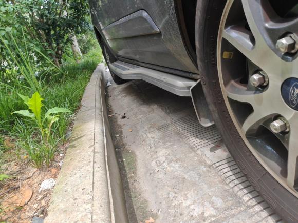 [武汉·鄂A] 二手福特途睿欧2023款 2.0T 自动致享版