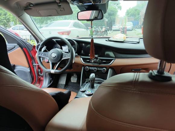 [宁波·浙B] 二手阿尔法·罗密欧Giulia朱丽叶2017款 2.0T 200HP 精英版