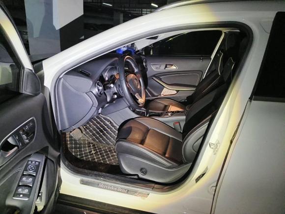 [苏州·苏E] 二手奔驰奔驰GLA2016款 GLA 220 4MATIC 豪华型