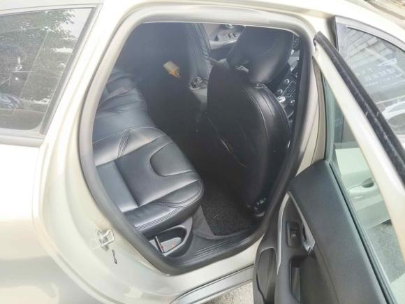 [杭州·浙A] 二手沃尔沃沃尔沃V402017款 T3 智尚版