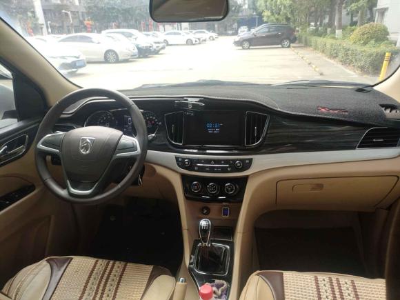 [深圳·粤B] 二手宝骏宝骏7302016款 1.5L 手动舒适型 7座 国V