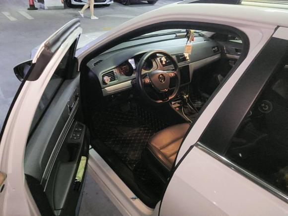 [上海·沪D] 二手大众朗行2017款 180TSI DSG舒适版