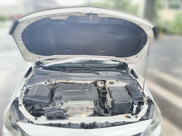 [深圳·粤W] 二手雪佛兰科沃兹2019款 320 自动欣享天窗版