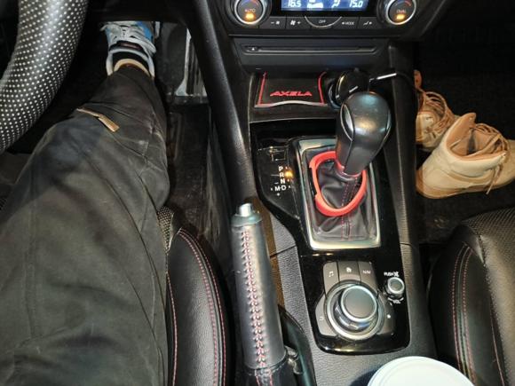 [上海·沪C] 二手马自达马自达3 昂克赛拉2016款 两厢 2.0L 自动旗舰型