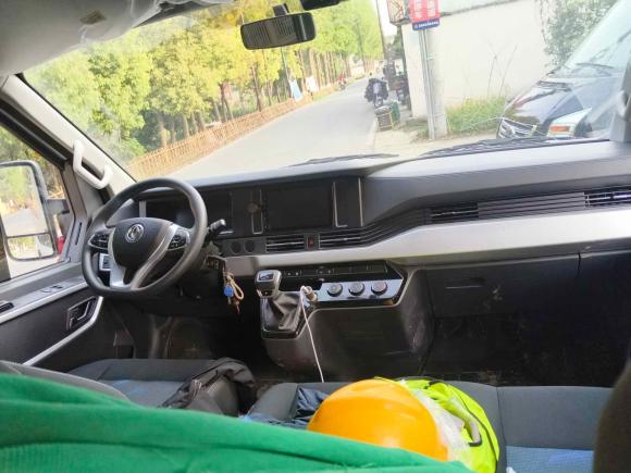 [杭州·浙E] 二手东风御风御风2023款 V9+ 2.0T 自动前驱多功能短轴低顶5/6座