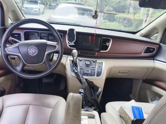 [上海·沪C] 二手别克别克GL82014款 2.4L CT豪华商务舒适版