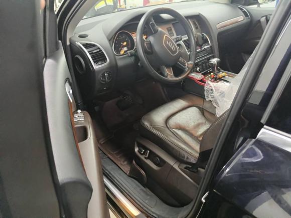 [成都·川A] 二手奥迪奥迪Q72013款 35 TFSI 进取型