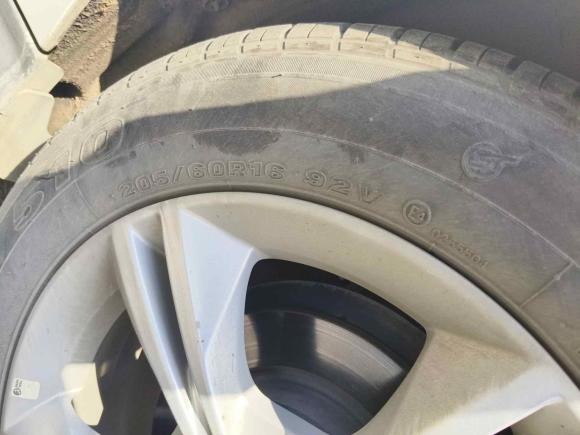 [西安·陕A] 二手福特福克斯2017款 两厢 1.6L 手动舒适型智行版