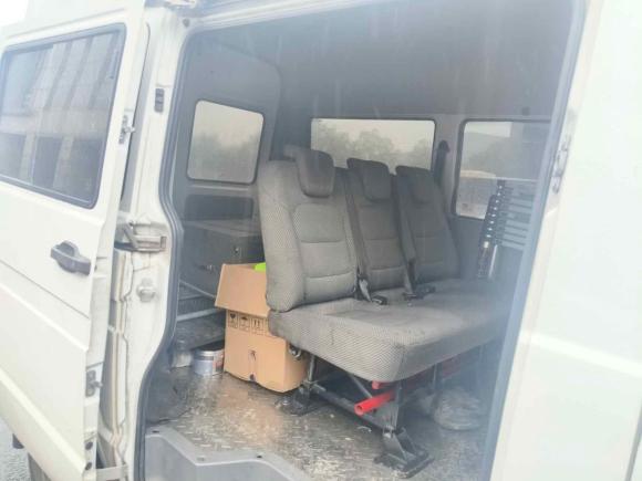 [上海·沪J] 二手依维柯依维柯得意2017款 2.5T A35客车5-7座47Z5