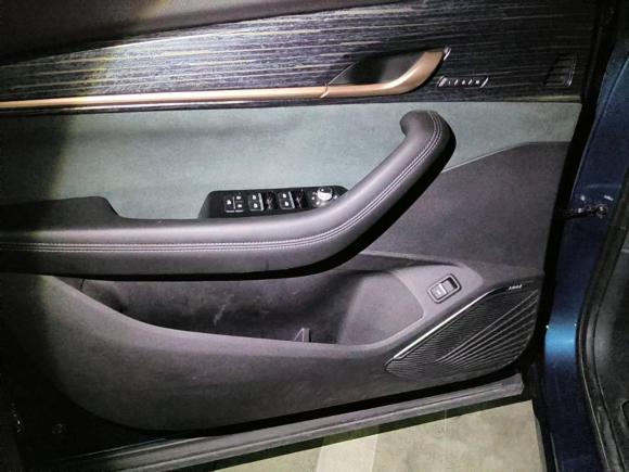 [南京·苏G] 二手吉利汽车星越L2021款 2.0TD DCT EVO两驱智尊型