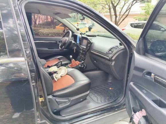 [湖州·浙E] 二手陆风陆风X82015款 探索版 2.0T 柴油4X2豪华型