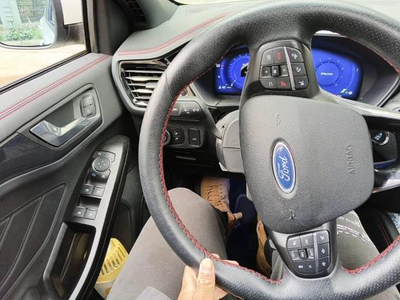 [南通·苏F] 二手福特福克斯2021款 三厢 EcoBoost 180 自动ST Line