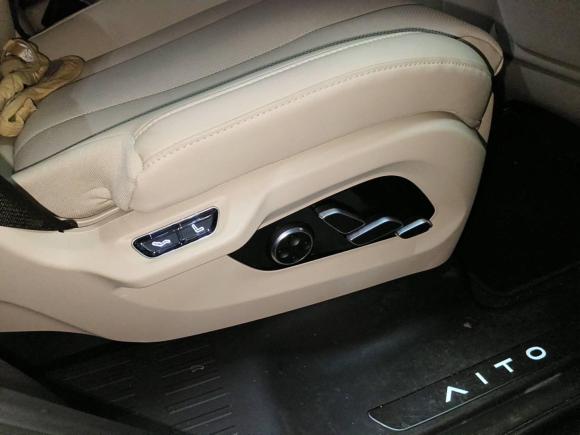 [深圳·粤B] 二手鸿蒙智行问界M72022款 1.5T 四驱旗舰版