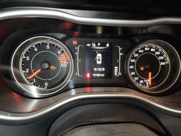 [济南·鲁A] 二手Jeep自由光2016款 2.4L 领先版