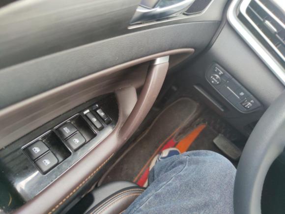 [上海·贵C] 二手长安长安CS35PLUS2018款 1.6L 自动畅联版 国V