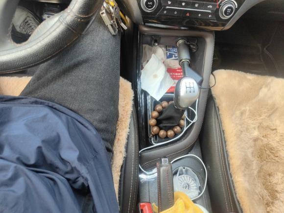 [苏州·苏E] 二手长安逸动DT2018款 1.6L 手动尊享型