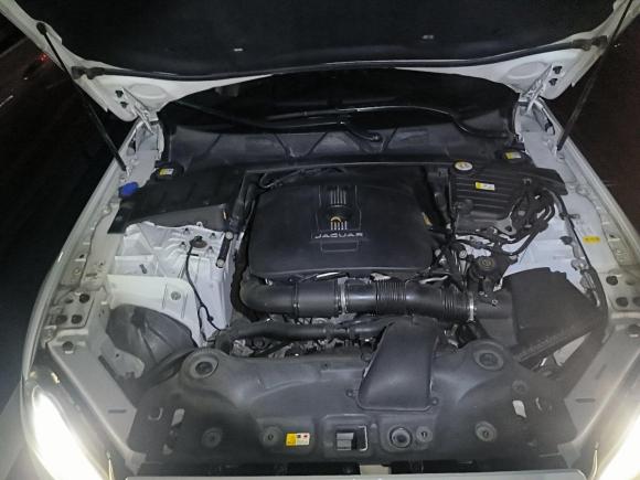 [广州·粤A] 二手捷豹捷豹XJ2015款 XJL 2.0T 两驱尊享商务版