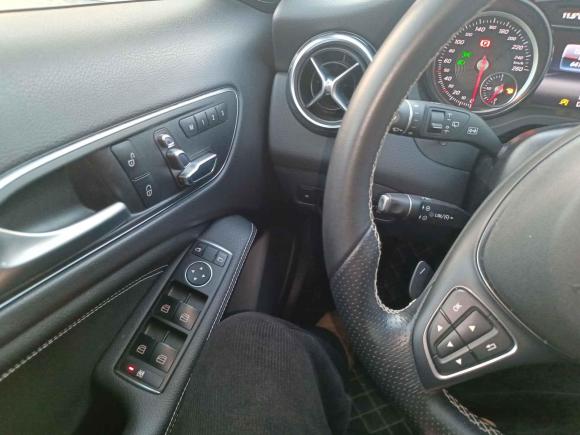 [苏州·苏E] 二手奔驰奔驰GLA2018款 GLA 200 动感型