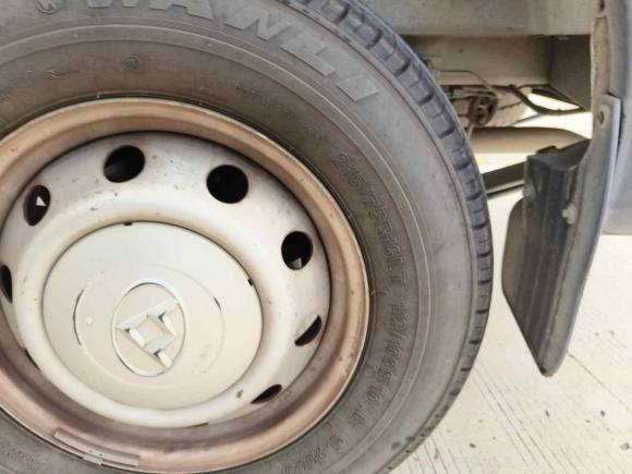 [苏州·沪B] 二手上汽大通MAXUS新途V802015款 2.5T AMT傲运通版长轴中顶