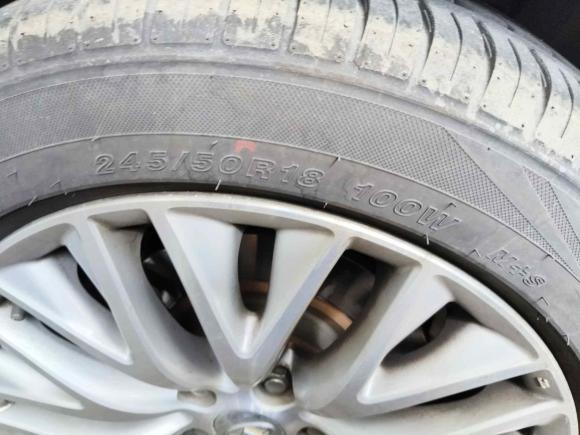 [武汉·鄂A] 二手英菲尼迪英菲尼迪Q702015款 Q70L 2.5L 悦享版