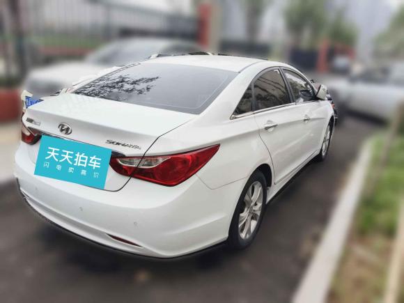 [济南·鲁A] 二手现代索纳塔2011款 2.0L 自动豪华版