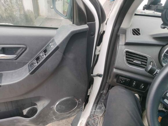 [宁波·浙B] 二手江汽集团江淮T62015款 2.8T柴油进取型长轴HFC4DA1-2C