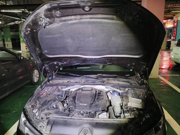 [武汉·粤B] 二手奥迪奥迪A4L2017款 Plus 40 TFSI 进取型