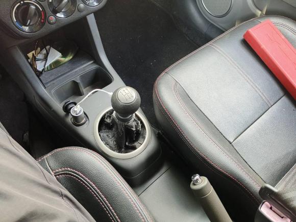 [上海·粤G] 二手铃木雨燕2013款 1.5L 手动20周年限量版