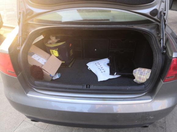 [武汉·鄂A] 二手奥迪奥迪A42008款 1.8T 手动舒适型