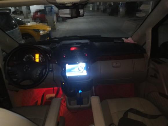 [西安·陕U] 二手奔驰唯雅诺2011款 2.5L 尊贵版