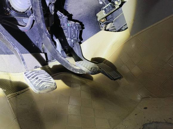 [西安·陕A] 二手五菱汽车五菱宏光2013款 1.5L 标准型