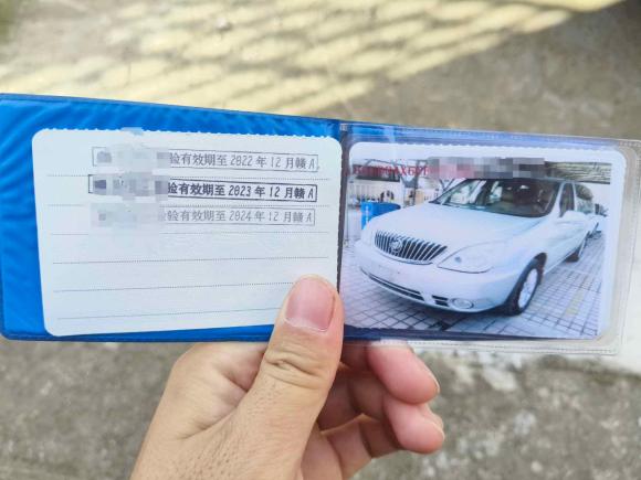 [南昌·赣A] 二手别克别克GL82011款 2.4L CT舒适版