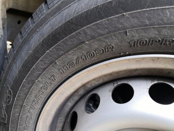 [无锡·苏B] 二手福特全顺2019款 2.0T柴油厢式运输车中轴中顶3座国VI