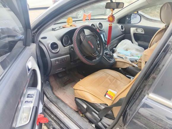 [义乌·闽B] 二手哈弗哈弗H62015款 升级版 1.5T 手动两驱精英型