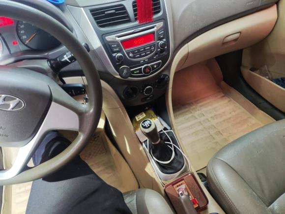 [上海·苏H] 二手现代瑞纳2010款 三厢 1.4L 手动舒适型GS