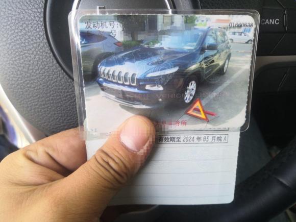 [芜湖·皖B] 二手Jeep自由光2016款 2.4L 领先版