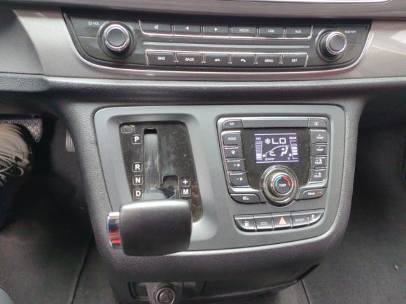 [上海·沪F] 二手上汽大通MAXUS上汽大通MAXUS G102021款 2.0T 自动精英版 汽油 9座