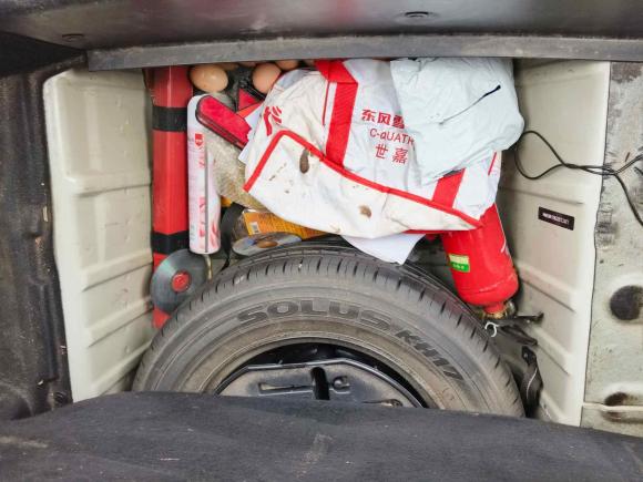 [成都·川A] 二手雪铁龙世嘉2016款 经典 三厢 1.6L 手动CNG