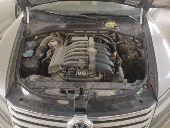 [武汉·鄂A] 二手大众辉腾2011款 3.6L V6 5座加长商务版