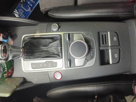 [上海·沪C] 二手奥迪奥迪S32017款 改款 S3 2.0T Limousine