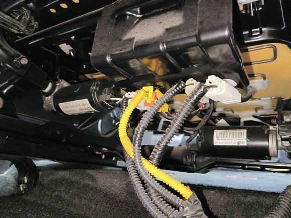 [深圳·粤B] 二手哈弗哈弗H62015款 运动版 1.5T 自动两驱豪华型