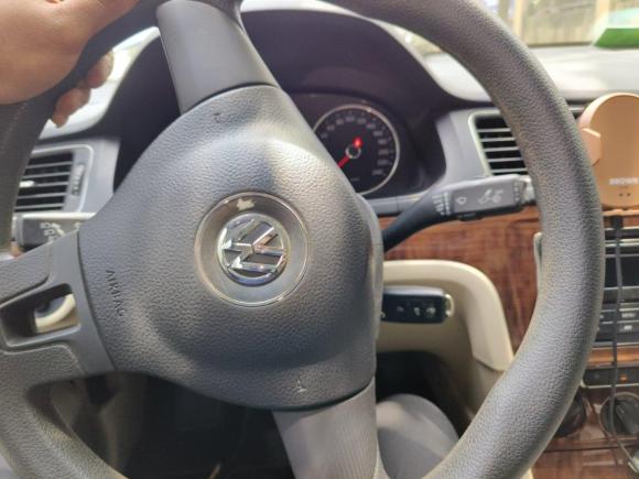 [上海·沪A] 二手大众朗逸2013款 改款 1.4TSI 手动舒适版