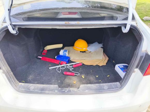 [广州·粤R] 二手荣威荣威3502015款 1.5L 自动豪华天窗版