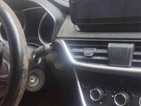 [成都·川A] 二手五菱汽车五菱宏光S32018款 1.5L 手动标准型 国V