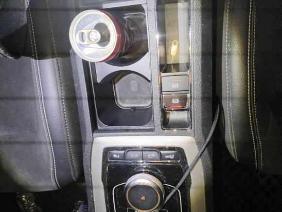 [深圳·粤B] 二手荣威荣威RX5新能源2017款 ERX5 EV400 电动互联网至尊版